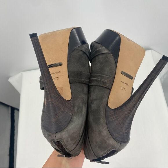 BURBERRY Peep toe Gray Suede Booties - Picture 9 of 13